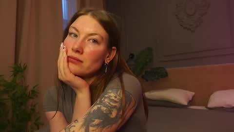 Snapshot of liv_fay chatting on 10.11.25 Liv 3 online show from 10.11.25