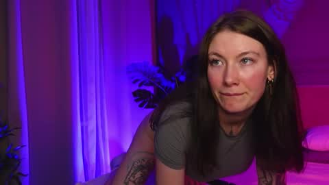 Snapshot of liv_fay chatting on 11.21.25 Liv 3 online show from 11.21.25