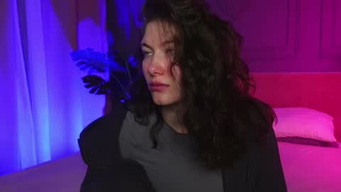 Snapshot of liv_fay chatting on 12.05.25 Liv 3 online show from 12.05.25