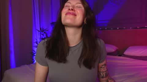 Snapshot of liv_fay chatting on 12.20.25 Liv 3 online show from 12.20.25