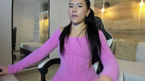 liv honeey  online show from 10.21.25