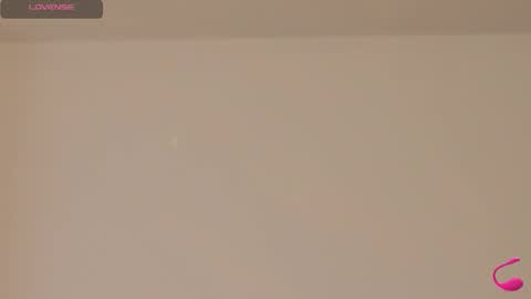 Snapshot of livestream18x chatting on 11.14.25 Emily R online show from 11.14.25