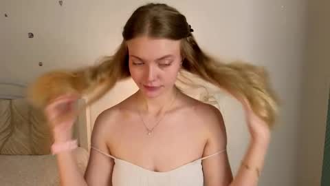 livia_hot online show from 04.25.26