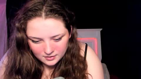 Snapshot of livinsubspace chatting on 04.28.26 Liv online show from 04.28.26