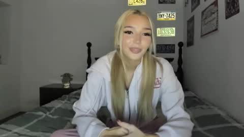 Livvy online show from 05.05.26