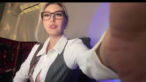 Liya Ray online show from 03.22.26