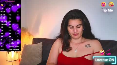 Snapshot of liz_devine chatting on 02.25.25 liz online show from 02.25.25