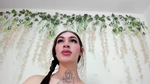 Liz Luna online show from 06.12.26