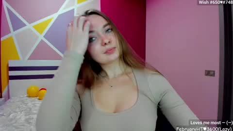 Snapshot of lizaghost chatting on 02.24.25 Girl next door online show from 02.24.25