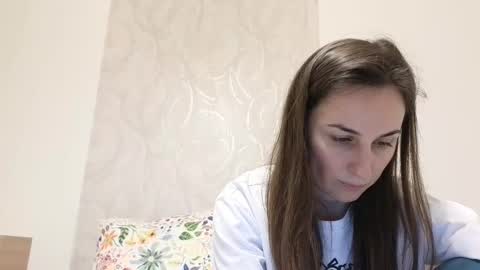 Snapshot of lizalish chatting on 01.24.25 Liza online show from 01.24.25