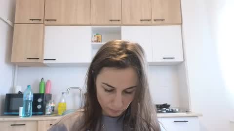 Snapshot of lizalish chatting on 01.27.25 Liza online show from 01.27.25