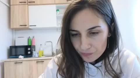 Snapshot of lizalish chatting on 01.31.25 Liza online show from 01.31.25