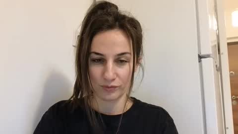 Snapshot of lizalish chatting on 02.21.25 Liza online show from 02.21.25