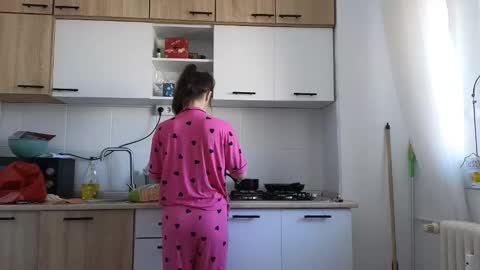 Snapshot of lizalish chatting on 02.24.25 Liza online show from 02.24.25