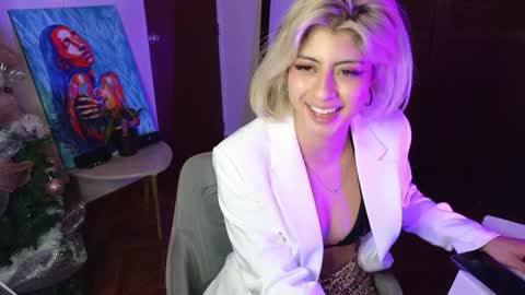 Snapshot of lizambarr chatting on 12.31.24 Lizeth online show from 12.31.24