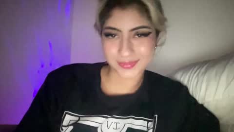 Snapshot of lizambarr chatting on 02.23.25 Lizeth online show from 02.23.25