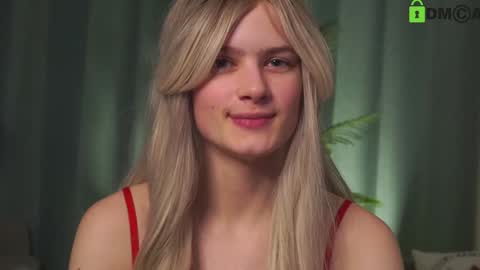 Snapshot of lizbethcoll chatting on 01.29.25 Sunnheart online show from 01.29.25