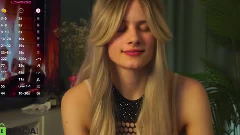 Snapshot of lizbethcoll chatting on 03.07.25 Sunnheart online show from 03.07.25