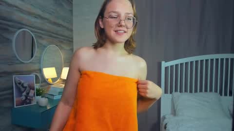 Lizbeth or Lizzy online show from 12.14.24