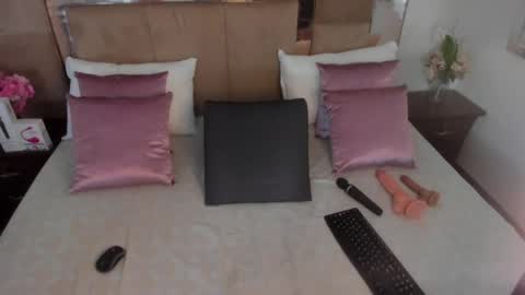 Liz  online show from 04.30.26