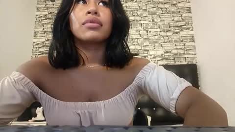 Snapshot of lizgirrl chatting on 04.03.26 lizgirrl online show from 04.03.26