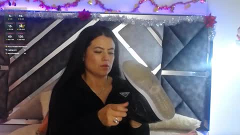 Snapshot of lizha_milf chatting on 12.19.24 Lizha  online show from 12.19.24