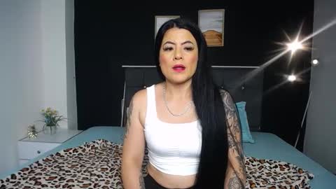 Snapshot of lizha_milf chatting on 12.21.24 Lizha  online show from 12.21.24