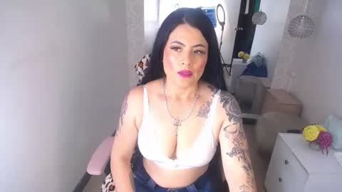 Snapshot of lizha_milf chatting on 02.08.25 Lizha  online show from 02.08.25
