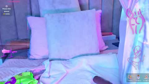 Snapshot of lizxy01 chatting on 09.25.25 Liz online show from 09.25.25