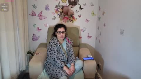 Snapshot of lizysoul chatting on 01.05.25 Lizy online show from 01.05.25