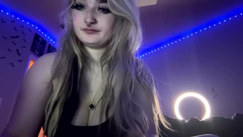 Lizz  online show from 01.25.25