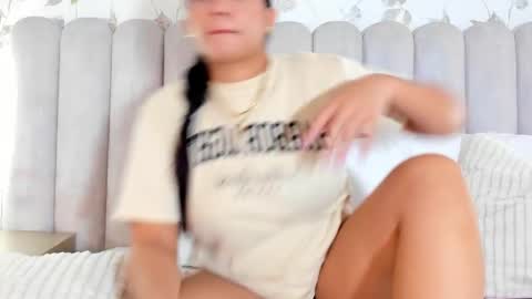 LIZZ   online show from 02.21.26