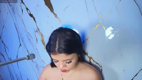 Lizz  online show from 12.05.25