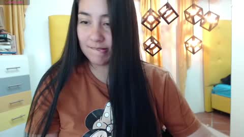 Snapshot of lizzaxs chatting on 01.25.25 lizza online show from 01.25.25