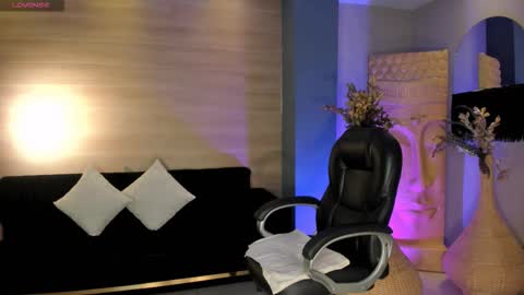 Lizzi  online show from 09.22.25