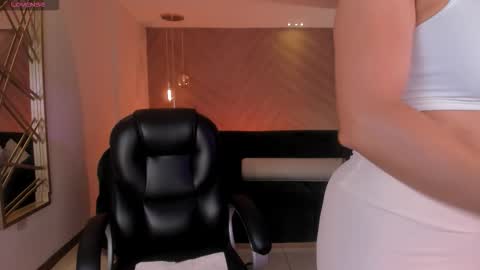 Lizzi  online show from 11.20.25