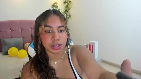 Snapshot of lizzie_williamss chatting on 06.26.26 lizzie_williamss online show from 06.26.26