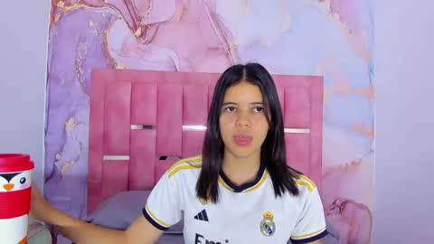 Snapshot of lizzmartin chatting on 12.19.24 Sweet Lizz online show from 12.19.24