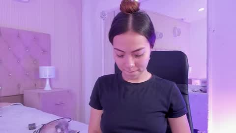 Lizzy Rossie online show from 02.06.26