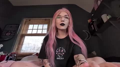 lizzybunny online show from 12.14.24