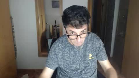 Snapshot of lobosolitario73 chatting on 10.10.25 lobosolitario73 online show from 10.10.25