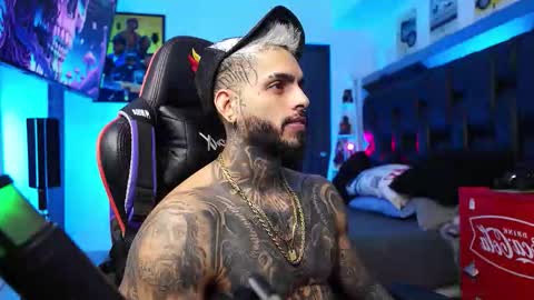 logan_hugh8 online show from 02.16.26