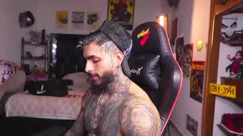 logan_hugh8 online show from 06.10.26