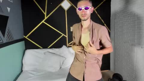Logan Rogers online show from 10.23.25