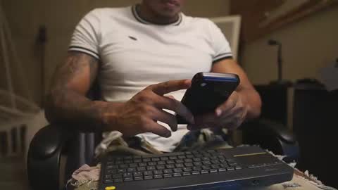 Snapshot of logan_varela chatting on 07.08.26 logan_varela online show from 07.08.26