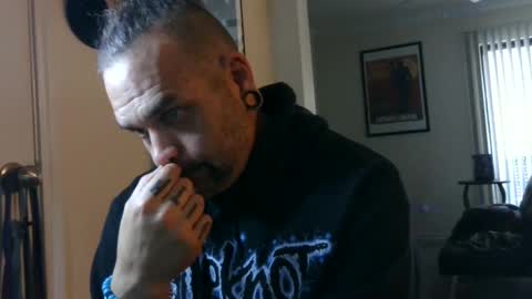 Snapshot of loganreaves69 chatting on 12.15.24 Logan Reaves online show from 12.15.24