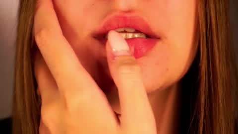 Elza online show from 10.22.25