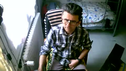 Snapshot of lokoum39 chatting on 10.30.25 lokoum39 online show from 10.30.25