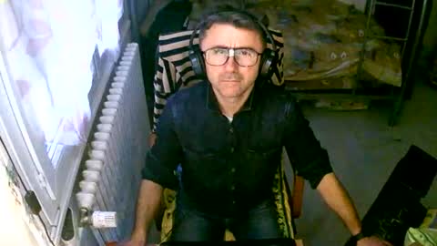 Snapshot of lokoum39 chatting on 11.15.25 lokoum39 online show from 11.15.25