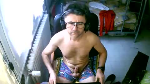 Snapshot of lokoum39 chatting on 12.19.25 lokoum39 online show from 12.19.25